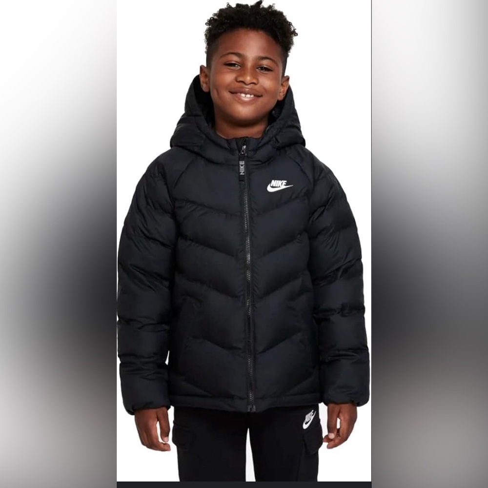 Nike NSW Synthetic Filled Hooded Jacket Boys size large